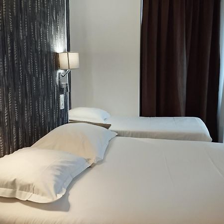 Le Royalty Hotel Angers Kültér fotó