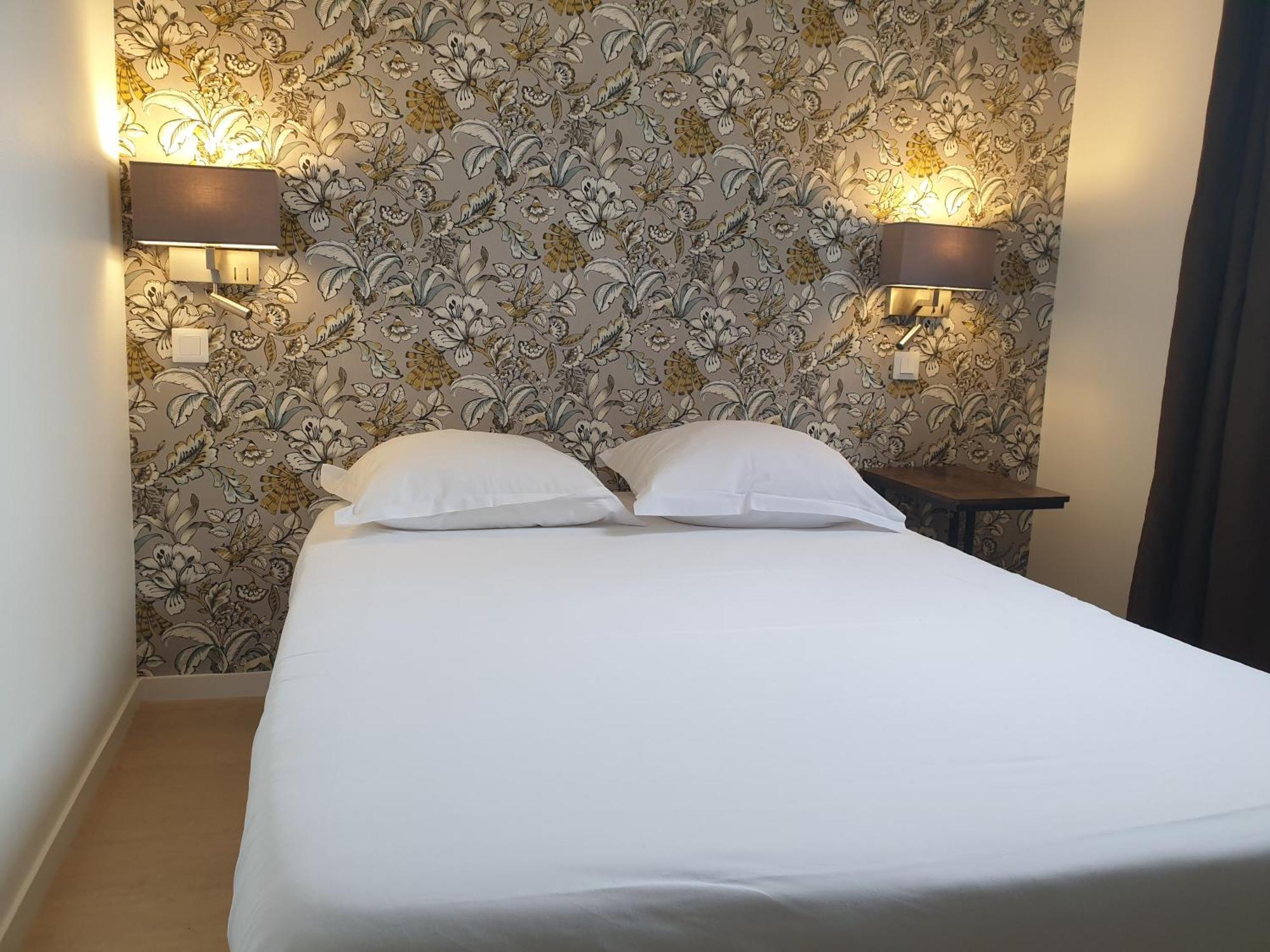 Le Royalty Hotel Angers Kültér fotó